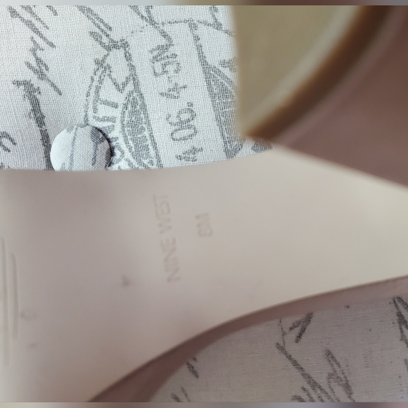 *Worn Once* Nine West, Chunky Sandal Heel - Picture 4 of 8